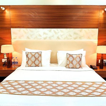 Hotel When In Gurgaon - Opposite To Artemis Hospital Exteriör bild