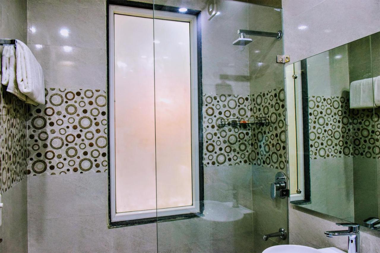 Hotel When In Gurgaon - Opposite To Artemis Hospital Exteriör bild